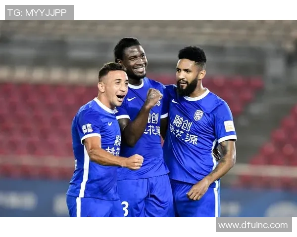 武汉羽毛球队在全国锦标赛中以72分高居积分榜首位展现强劲实力